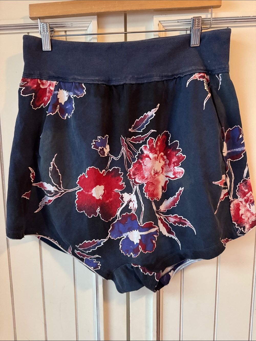 FP Movement by Free People Navy Floral Pull-On Skort with Red & Purple Blooms